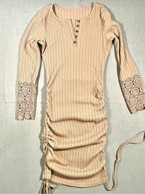 XinyuBaby Women’s M Beige Ribbed Knit Dress Lace Cuffs Ruched Drawstring